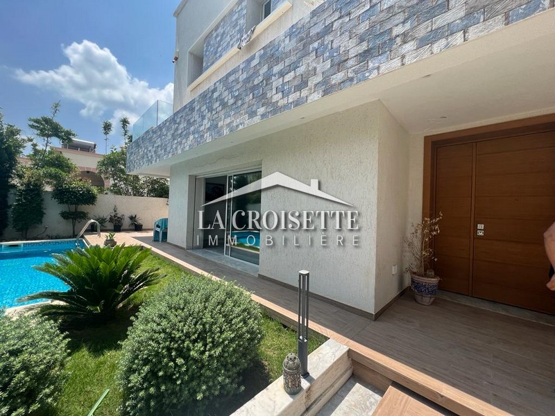 Villa S+5 avec piscine à La Marsa
